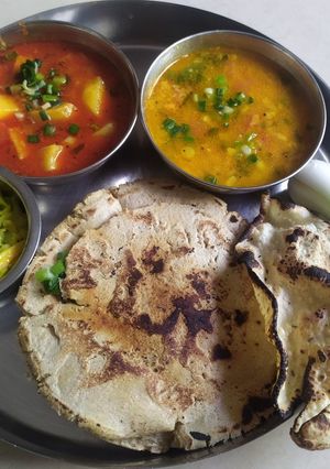 Rotlo Samples Karuna harsora દ્વારા રેસીપી જુવારનો રોટલો (Jowar Rotlo Recipe In ...