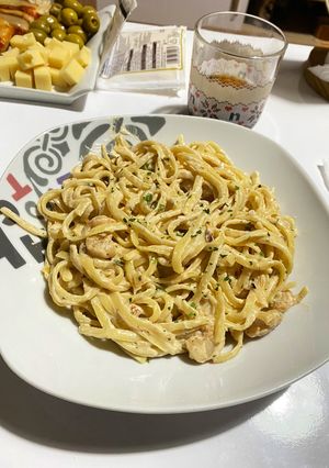 Foto principal de Tallarines con salsa Alfredo y Gambas a mi maneraa