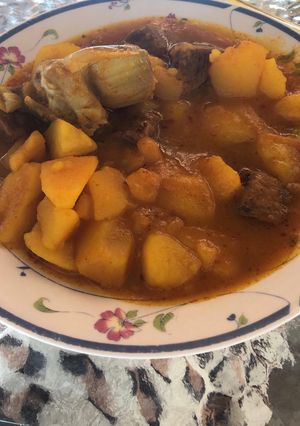 Una foto de Patatas guisadas con carne