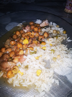 Una foto de Garbanzos con cerdo