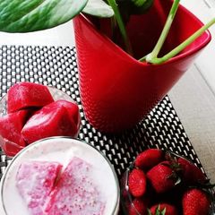 A picture of Strawberry milkshake (Drink).