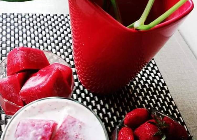 Steps to Make Any-night-of-the-week Strawberry milkshake (Drink)