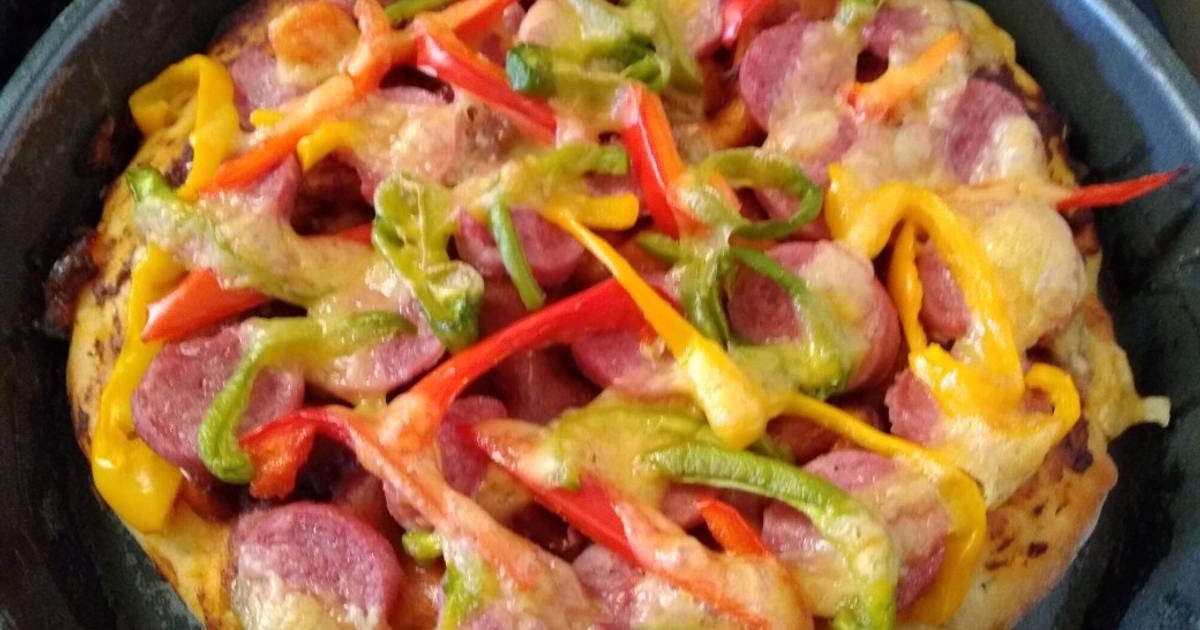 Pepperoncini,bell pepper,easy peel sausage in boboli pizza crust Recipe