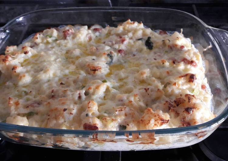 Recipe of Ultimate Cheesy,bacon and cauliflower cassarole