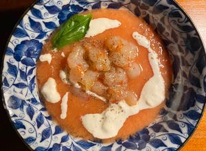 Foto di Gazpacho con gamberi rossi e burrata