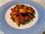 Piept de pui cu bostănei și sos din roșii
