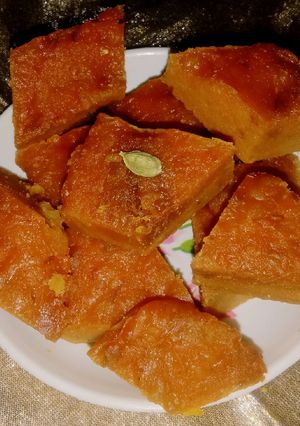 बेसन की बर्फी (besan ki barfi recipe in Hindi) रेसिपी मुख्य फोटो