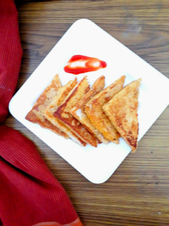 A picture of Masala bread toast.