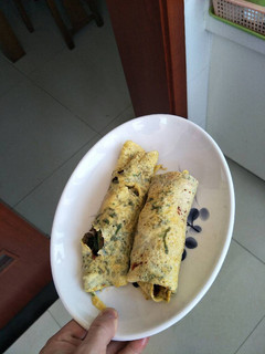 A picture of Egg wraps.