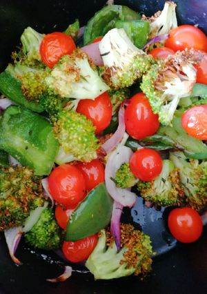 Una foto de Ensalada rostizada en freidora de aire🥗