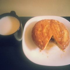 A picture of Coffee and honey cake.