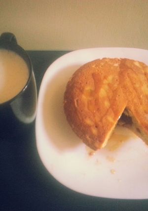 A picture of Coffee and honey cake.