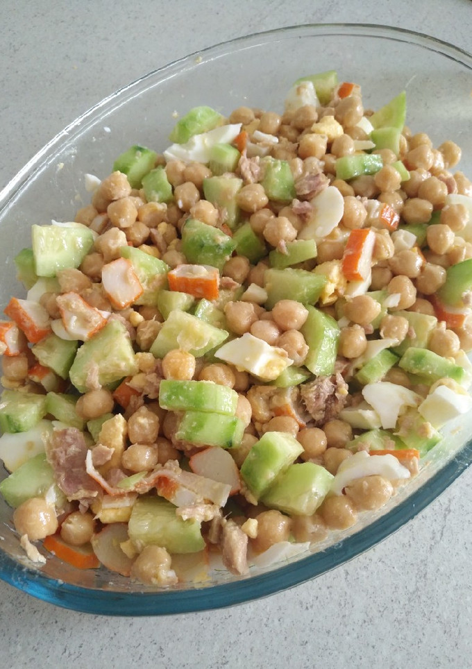 Una foto de Ensalada de garbanzos