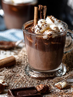 Una foto de Chocolate con ron y canela