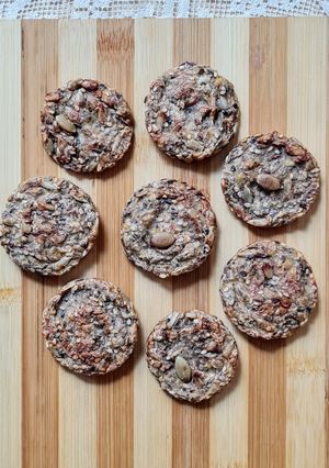 Una foto de Galletitas dulcecitas a las ocho semillas 🌱 sin azúcares agregados ni edulcorantes, sin harina 🍪