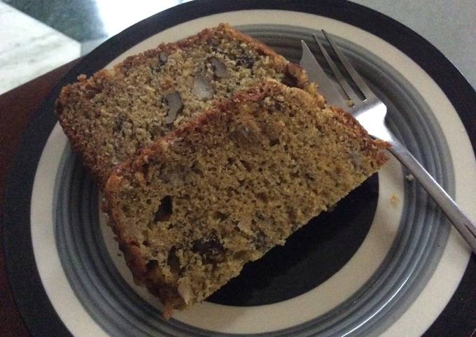 Banana and Walnut Tea Cake