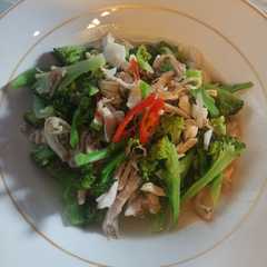 รูปของ Ayam suwir brokoli
