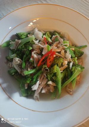 Foto resep Ayam suwir brokoli