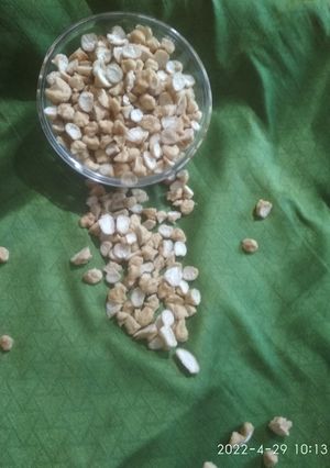 ચોળા ની દાળ ની વડી (Chora Dal Vadi Recipe In Gujarati) રેસીપી મુખ્ય ફોટો