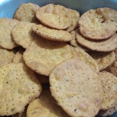A picture of Masala Crispy Tikhi Puri.