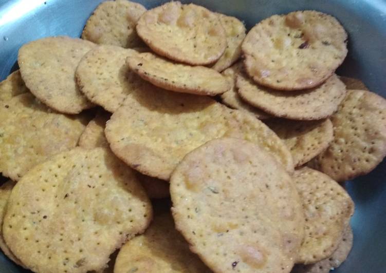 Recipe of Award-winning Masala Crispy Tikhi Puri