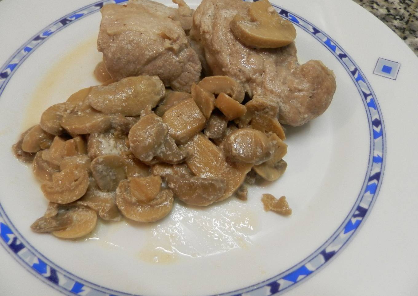 Solomillo de cerdo con champiñones
