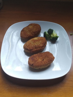Una foto de Hamburguesitas de cous cous y atún