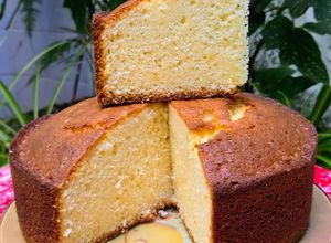 Una foto de Torta de yogur estilo torta matera, que es... ¡un golazo! ⚽ ¡Poné la pava que empieza el partido! 🧉