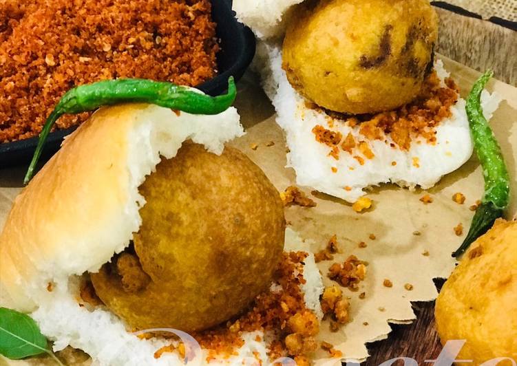 Steps to Make Super Quick Homemade Mumbai Ka Vada Pav