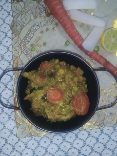 वेज मिक्स सब्जी (veg mix sabzi recipe in Hindi) रेसिपी मुख्य फोटो
