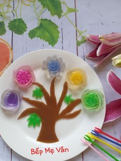 Hình của món Rau câu hoa hồng hai lớp.