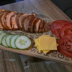 A picture of Cold cut chicken.