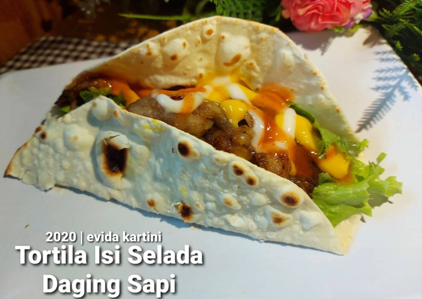 Tortila isi Selada Daging Sapi