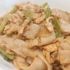 A picture of Chow Fun(Instant Spice Mix Version).