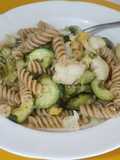 Pasta integrale con verdure miste