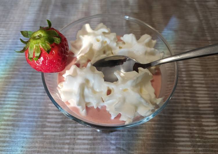 Helado de fresas con leche de coco