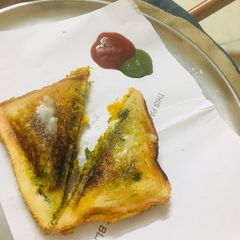 A picture of Mumbai special Toast Sandwich.