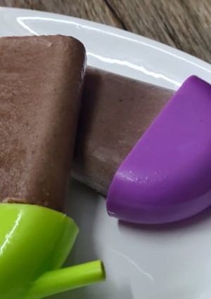 A picture of Chocolate Banana Popsicle Recipe | Chocolate Banana Pops.