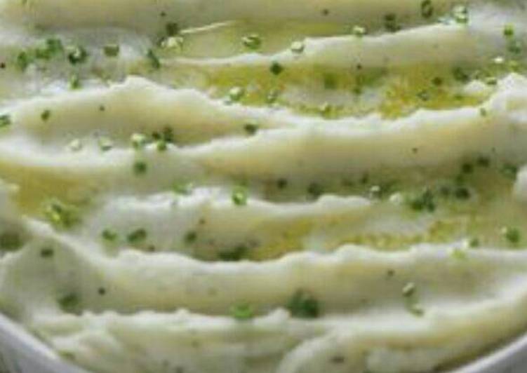 MAKE AHEAD HOLIDAY side, <em>Creamy Potatoes</em>