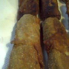 A picture of Egg Roll wrapped barbecued shredded Chicken.