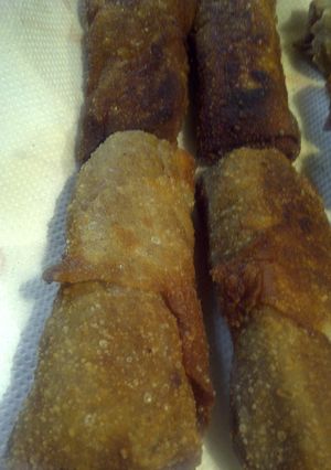 A picture of Egg Roll wrapped barbecued shredded Chicken.