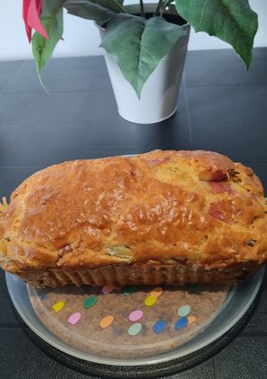 Une photo de Cake au jambon et aux olives 🍞🧀