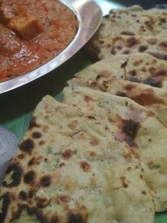 मिस्सी तंदूरी रोटी (Missi tandoori roti recipe in hindi) रेसिपी मुख्य फोटो