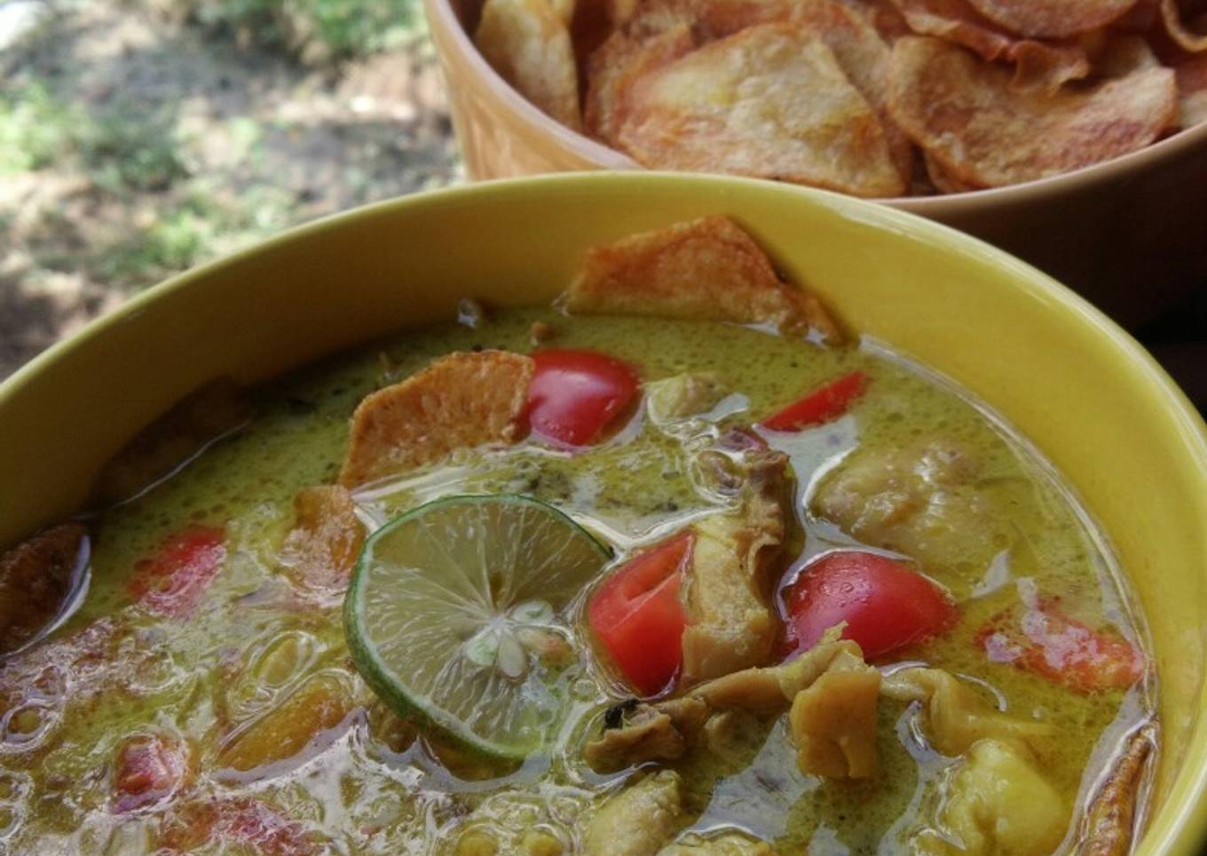 Soto ayam betawi