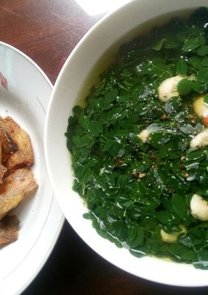 Hình của món Canh trùm ngây nấu tép, cá sặc muối chiên.