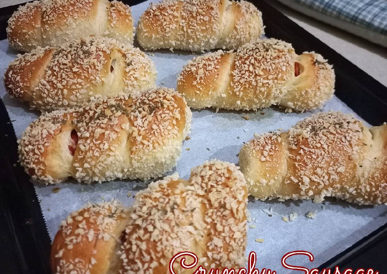 Crunchy Sausage Rollbread