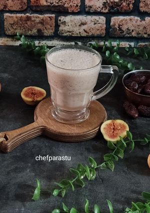 عکسی از دستور اسموتی انجیر و خرما