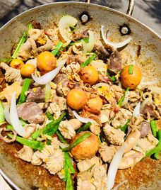 trứng non cháy tỏi