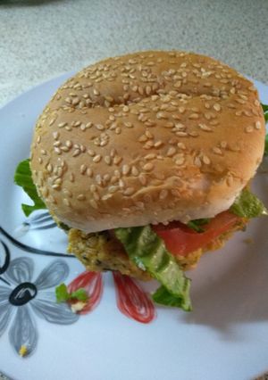 Φωτογραφία της συνταγής Burger με σολομό του Άκη