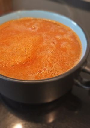 Una foto de Sopita de zanahoria y tomate